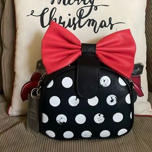 Loungefly Minnie Mouse crossbody brand new